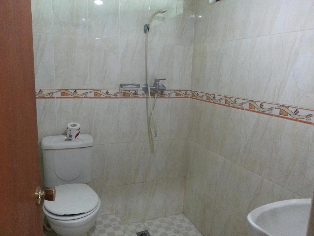 Dewa Bharata Bungalows Legian Rum bild