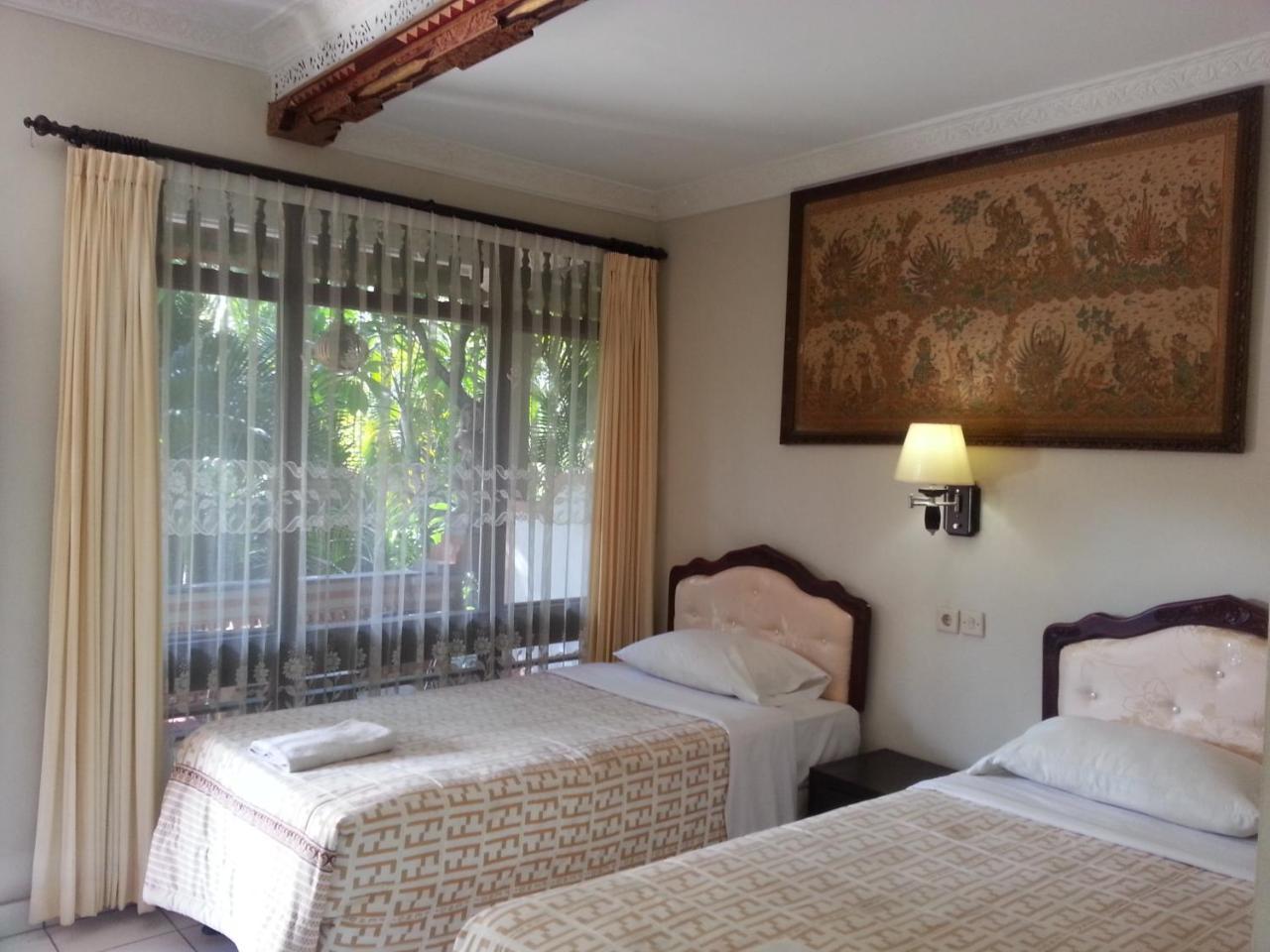 Dewa Bharata Bungalows Legian Rum bild